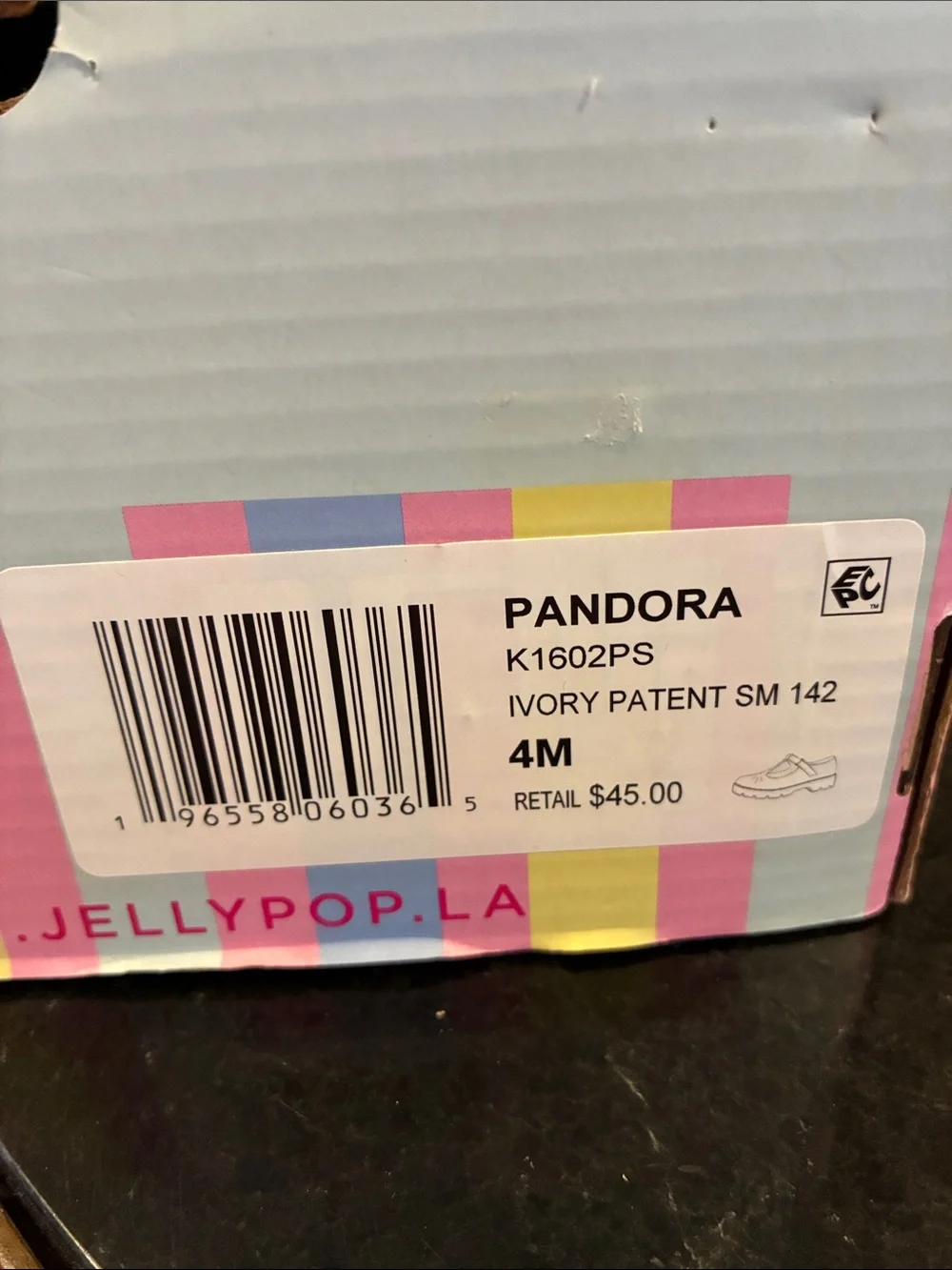 NEW Jellypop' Cream Patent Mary Jane Shoes Sz 4